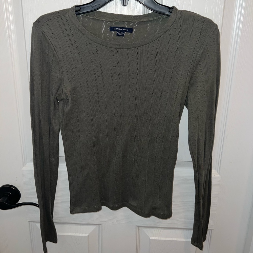 American Eagle Outfitters Olive Long Sleeve Tee
